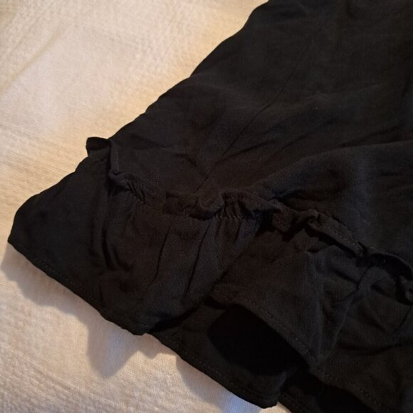 Express women's size XL plunge front tie closure style #90240, black romper NWT - Picture 2 of 9